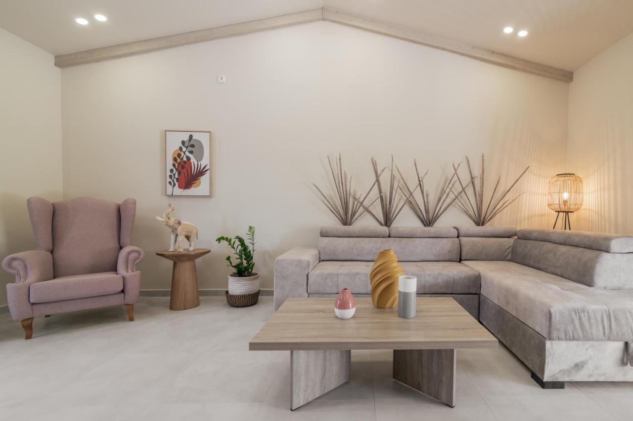Milk And Honey Residence Romirion Экстерьер фото